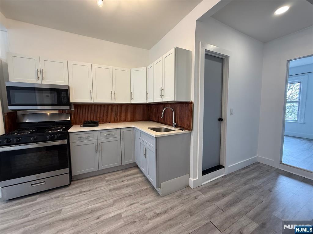 270 1/2 Summit Avenue — photo 25