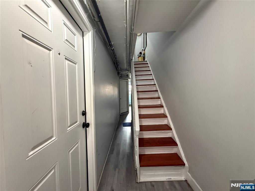 270 1/2 Summit Avenue — photo 38
