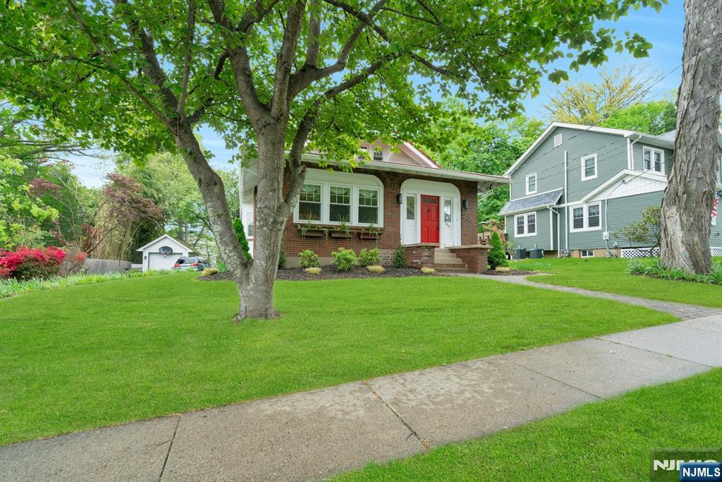 354 Liberty Avenue - Photo 1