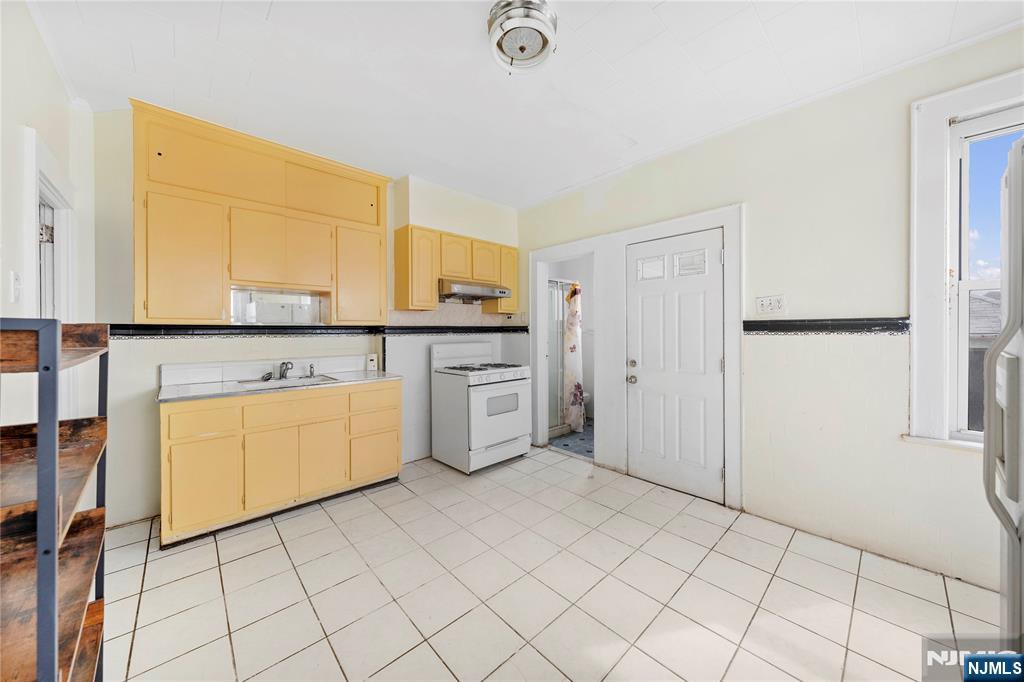 457 7th - Photo 5