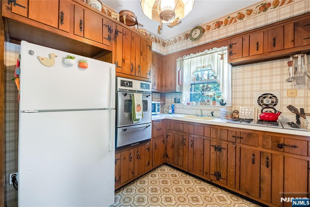 Kitchen another view