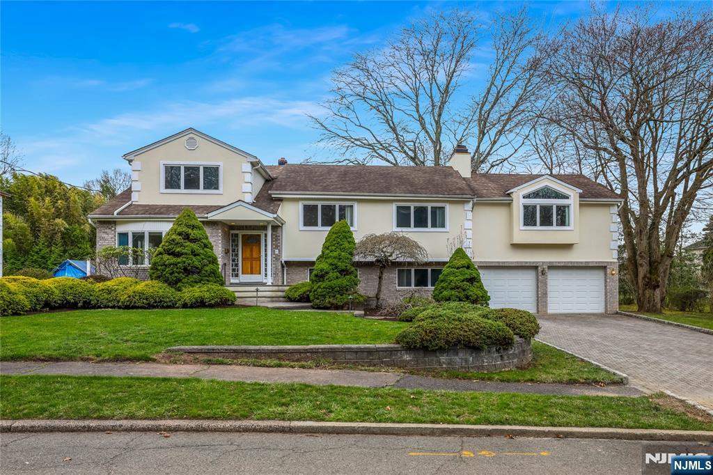 31 Collins Avenue, Closter, NJ, 07624