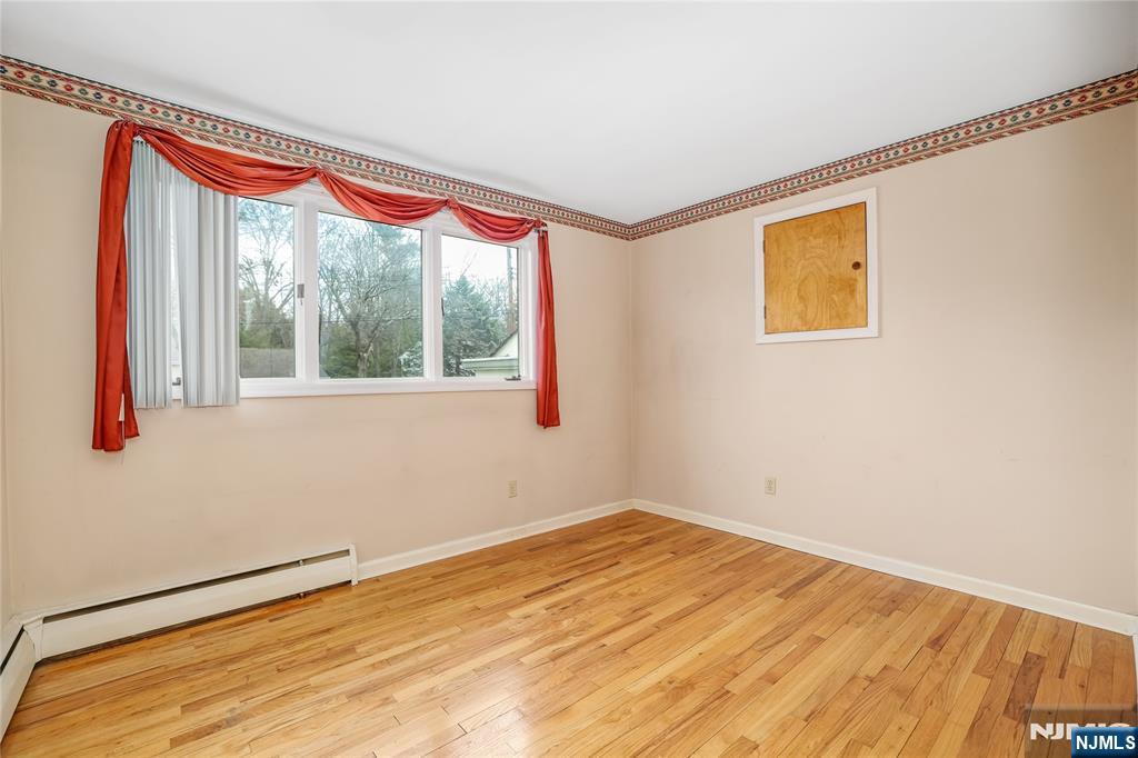 31 Collins Avenue, Closter, NJ, 07624