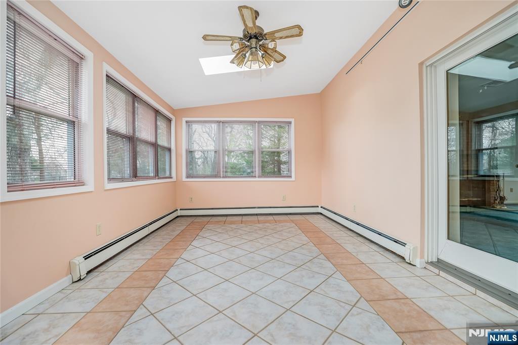 31 Collins Avenue, Closter, NJ, 07624