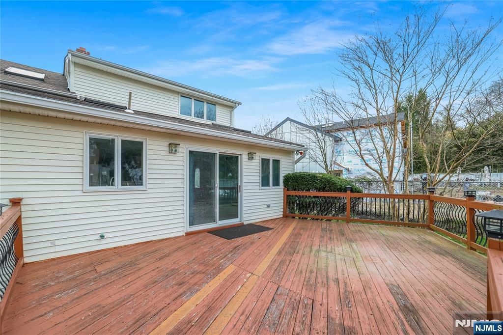 31 Collins Avenue, Closter, NJ, 07624