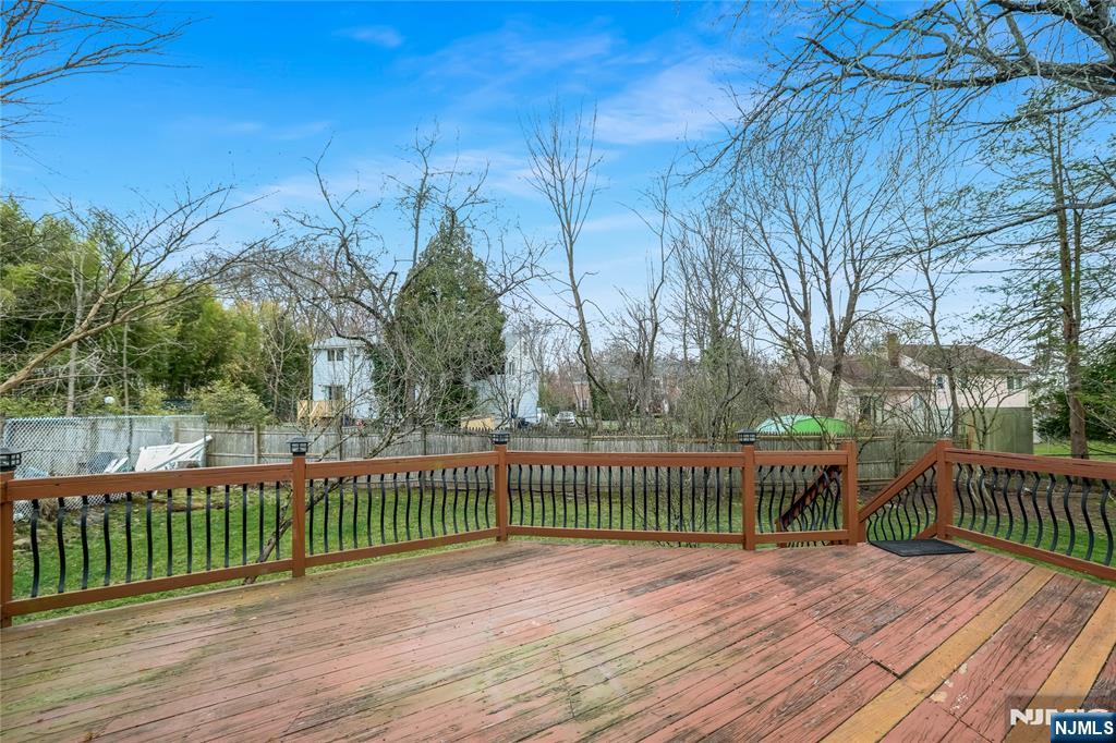 31 Collins Avenue, Closter, NJ, 07624