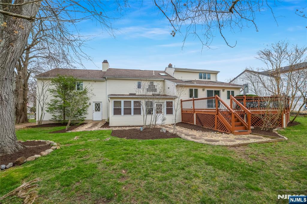 31 Collins Avenue, Closter, NJ, 07624