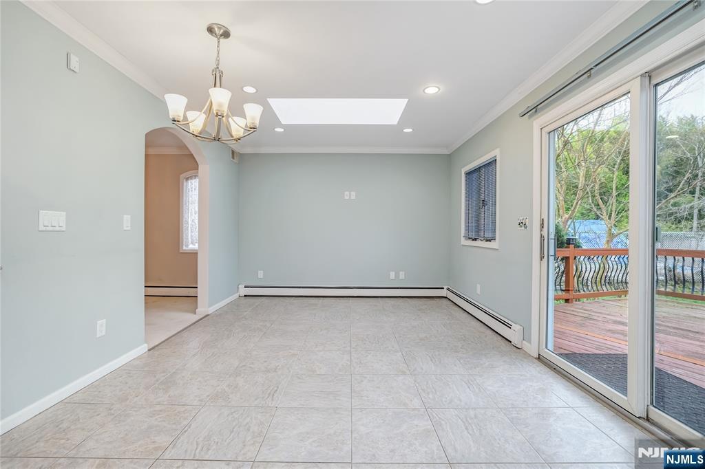 31 Collins Avenue, Closter, NJ, 07624