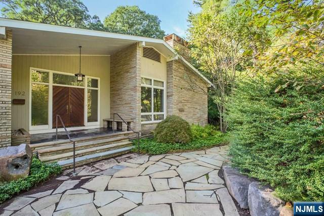 192 Stonehurst Drive - Photo 1