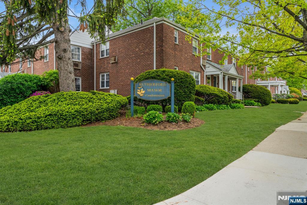 10 Clark Court - Photo 1