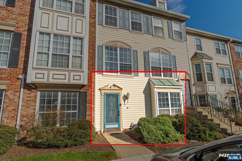 Homes for sale in Newark, NJ | 28 Boston Ct, Newark, NJ 07103 | MLS# 26010772