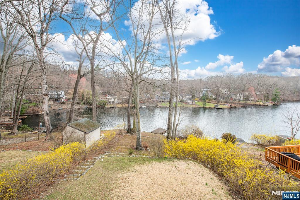 237 Skyline Lake Drive - Photo 3