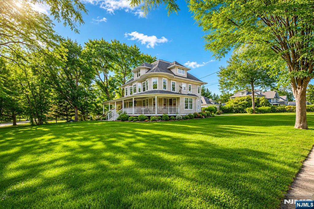 Timeless Victorian Elegance
