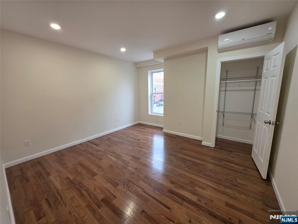 664 Bergen Avenue — photo 11
