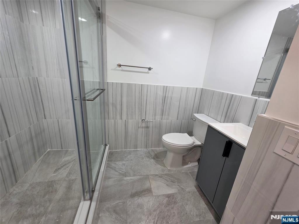 664 Bergen Avenue — photo 12