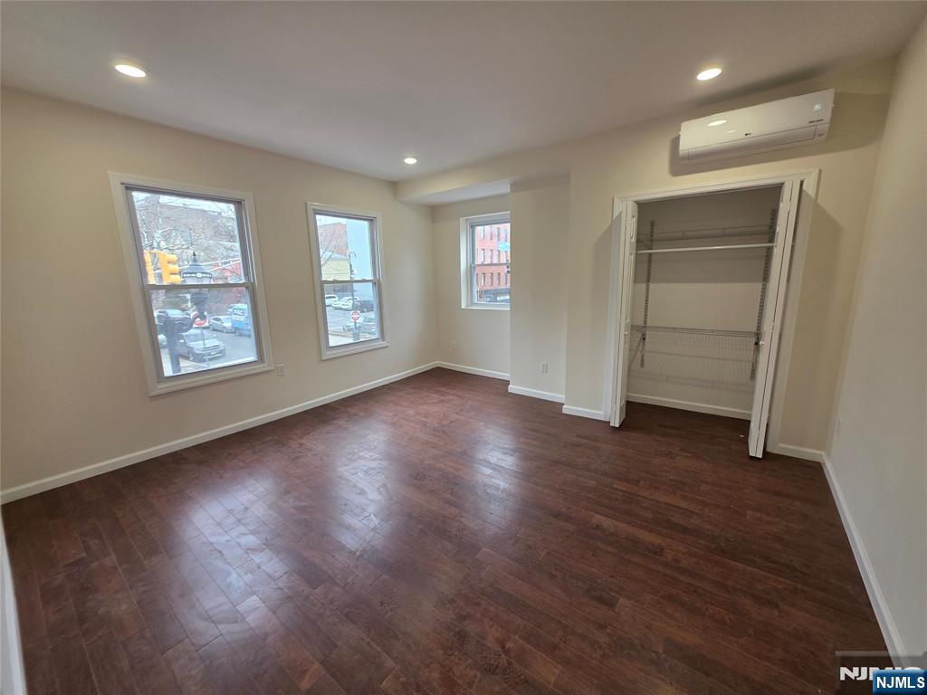 664 Bergen Avenue — photo 14