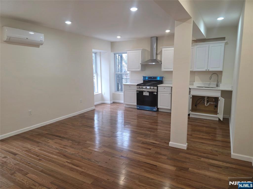664 Bergen Avenue — photo 16