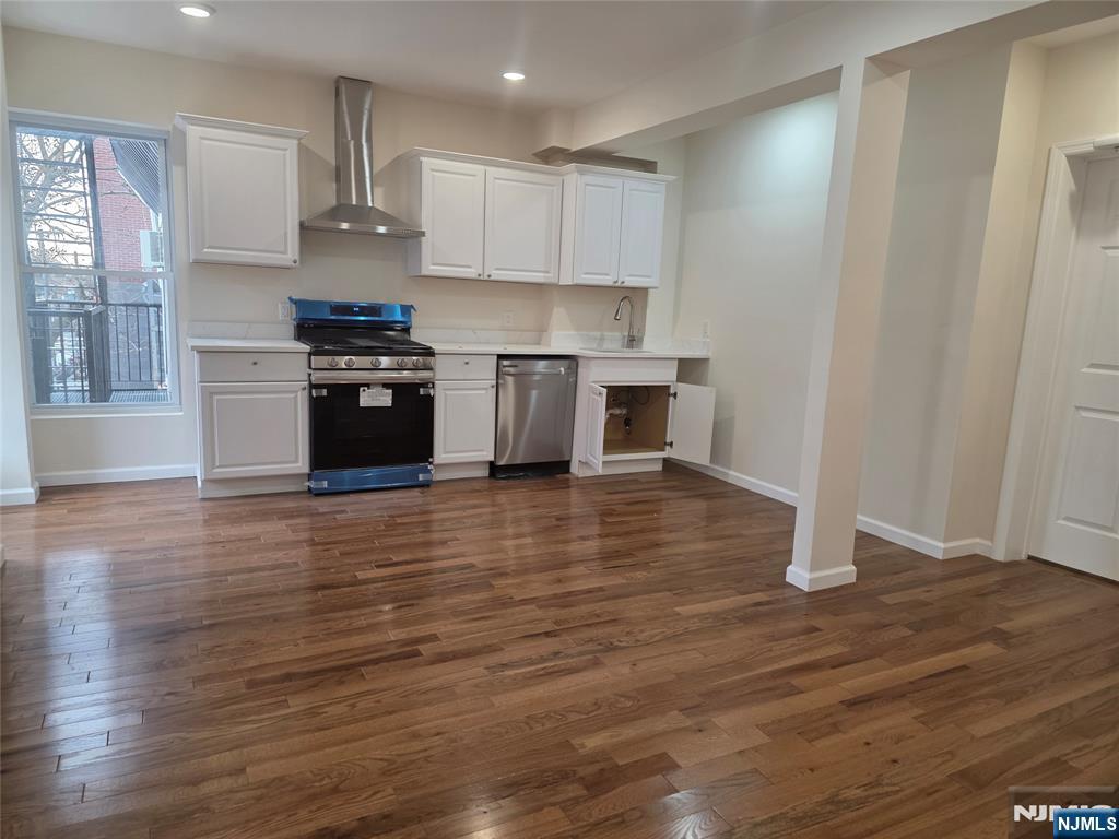 664 Bergen Avenue — photo 17