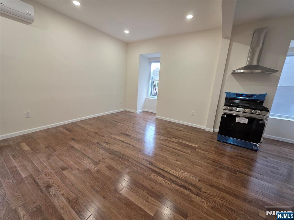664 Bergen Avenue — photo 19