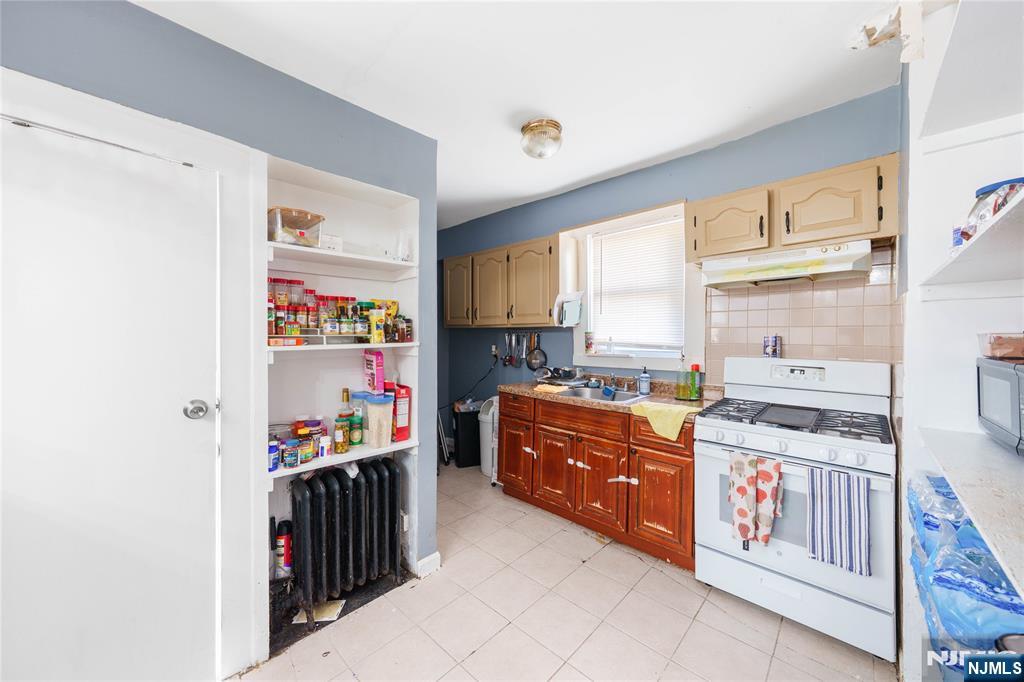 1460 Clinton Avenue, Irvington, NJ, 07111