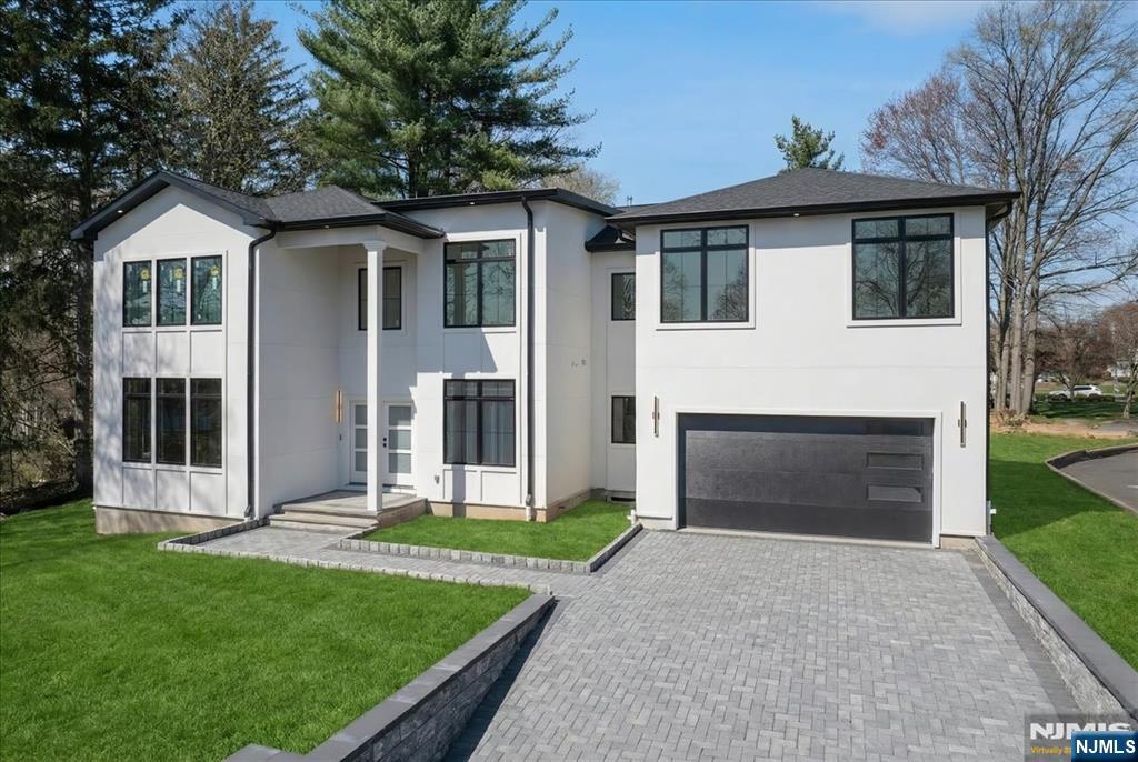 80 Washington Place, Ridgewood, NJ, 07450