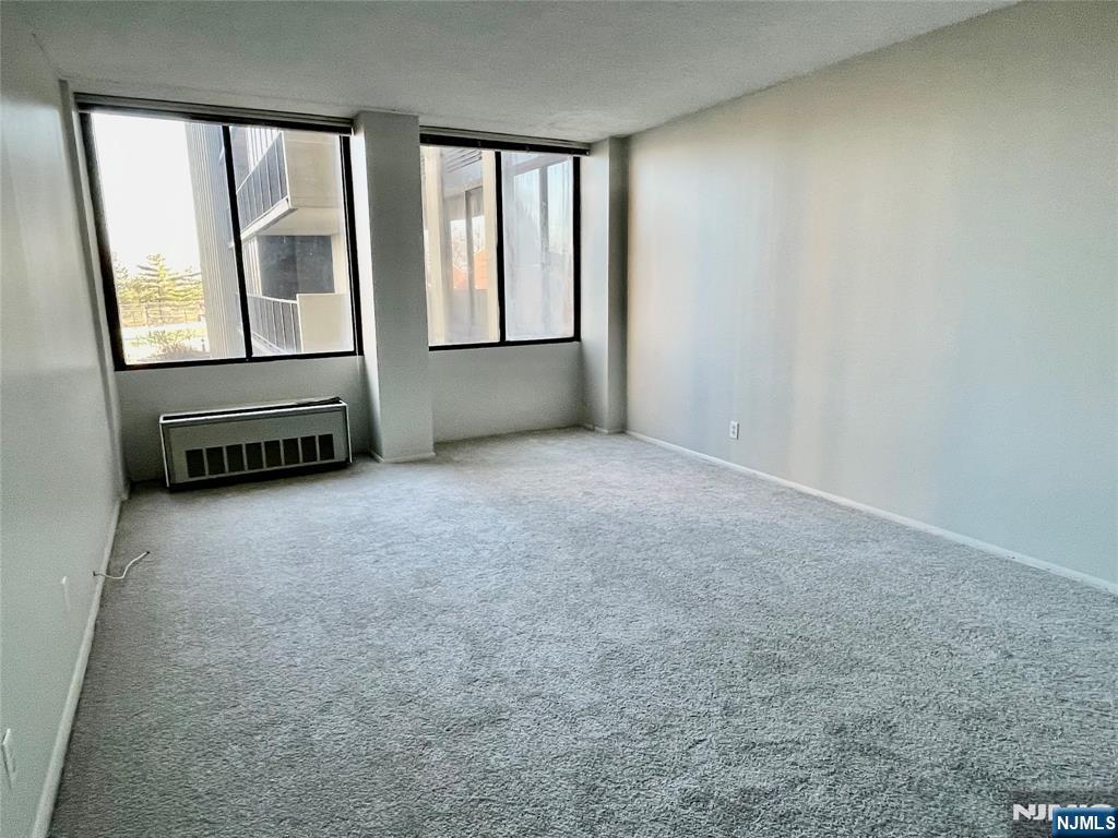 300 Winston Dr #106, Cliffside Park, NJ 07010