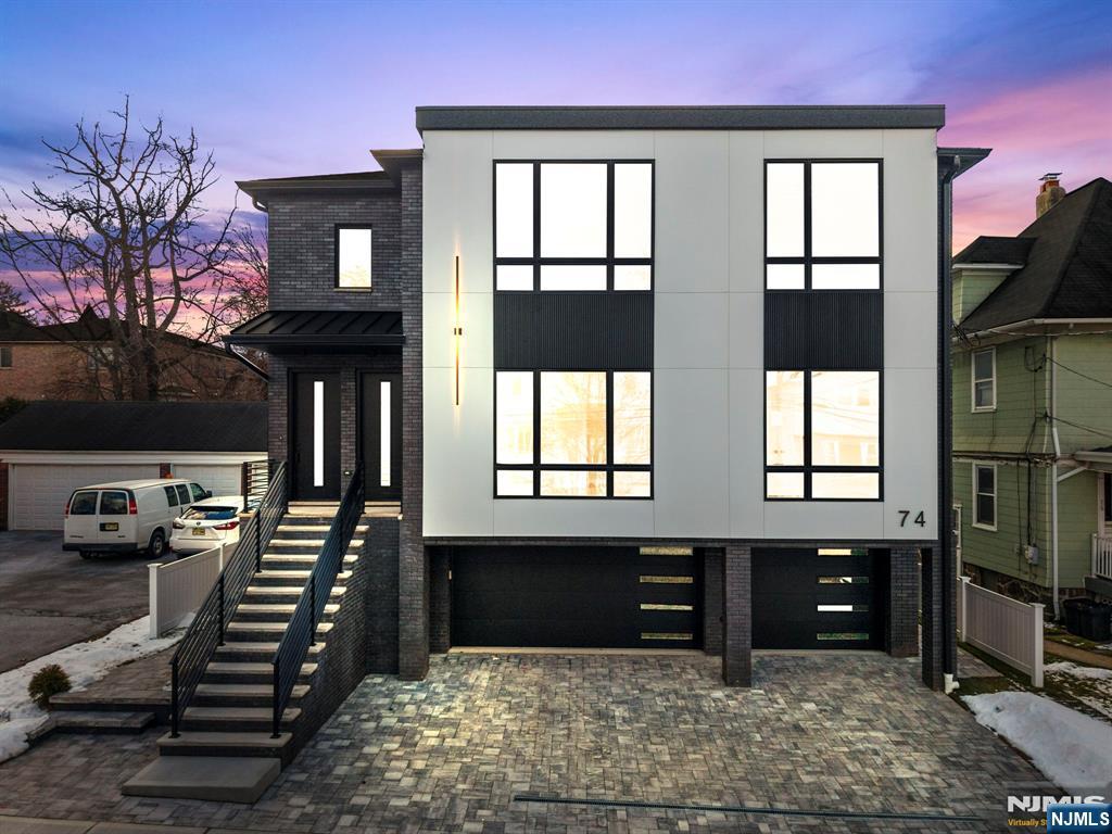 372 Adams St, Newark City, NJ, 07114-2902