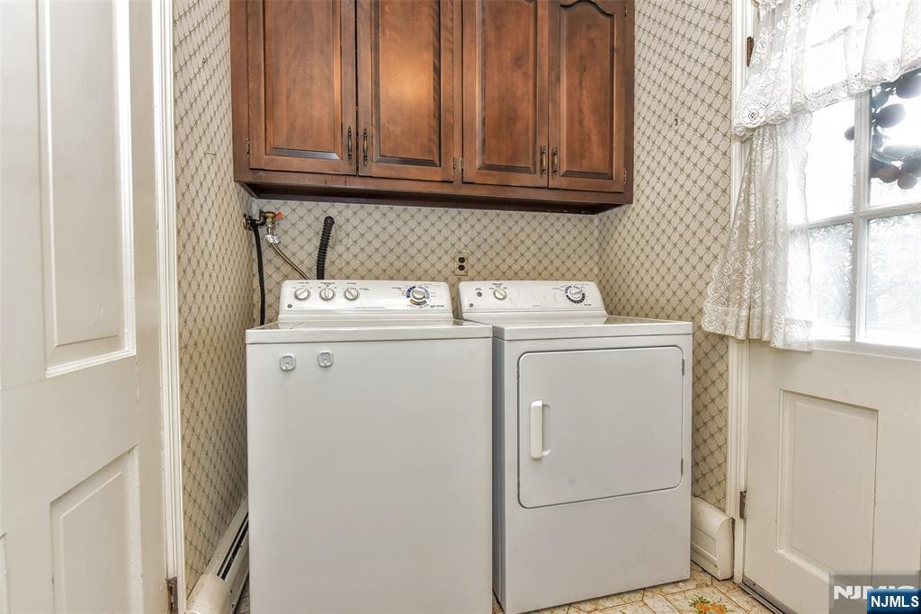 19 Aldbury Drive, Upper Saddle River, NJ, 07458