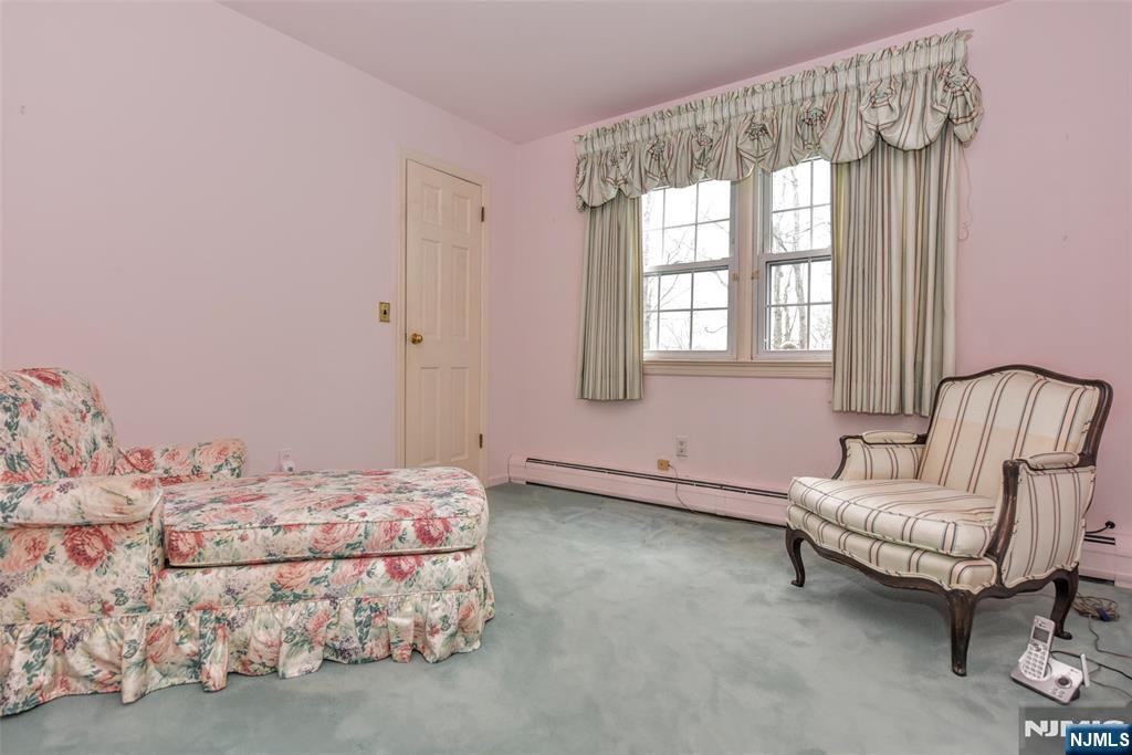 19 Aldbury Drive, Upper Saddle River, NJ, 07458