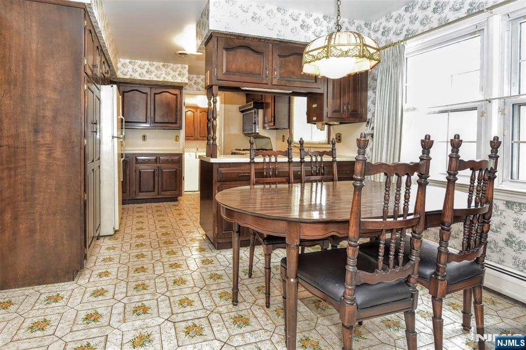 19 Aldbury Drive, Upper Saddle River, NJ, 07458