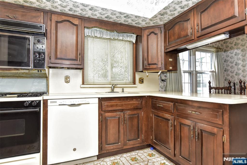 19 Aldbury Drive, Upper Saddle River, NJ, 07458