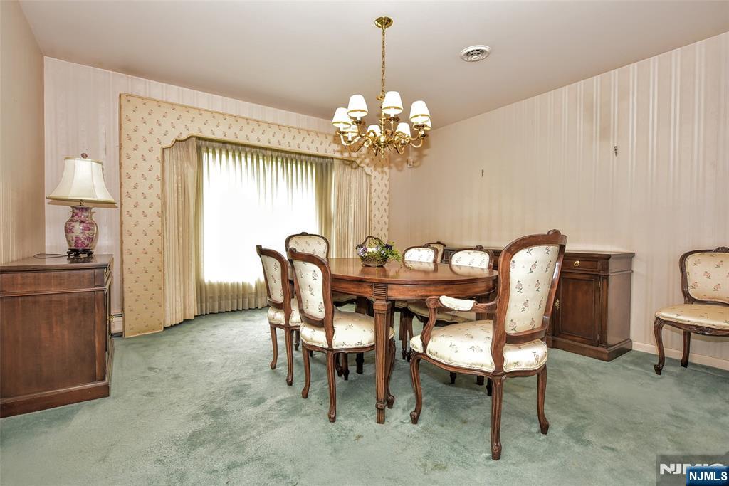 19 Aldbury Drive, Upper Saddle River, NJ, 07458