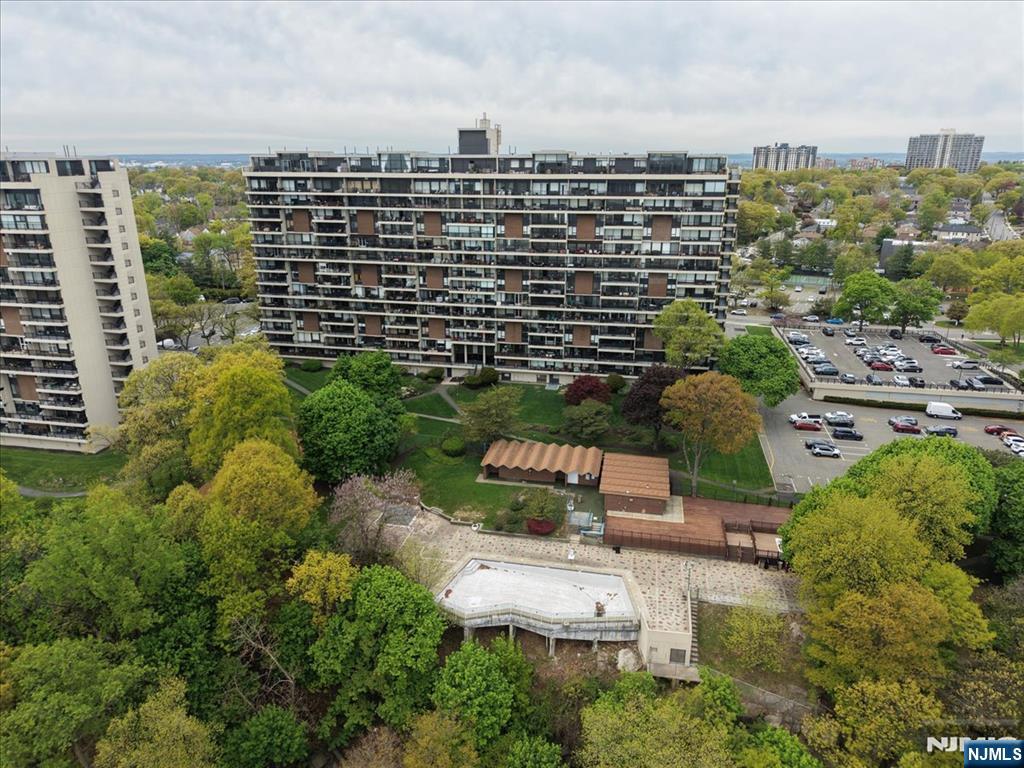31st image of 2 Horizon Rd #1214, Fort Lee, NJ 07024 | MLS# 26010851