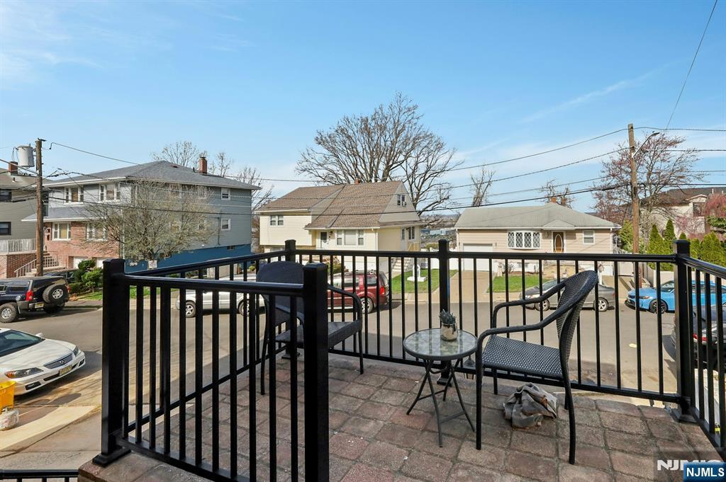 2 Carlen Court - Photo 2