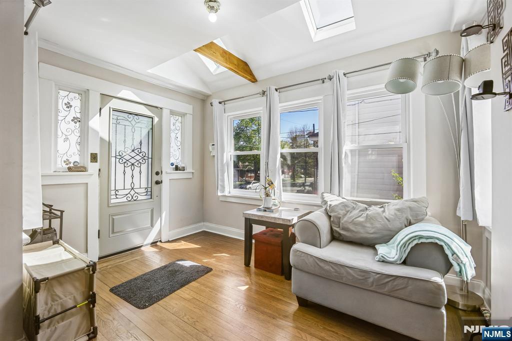 1494 Endicott Ter, Teaneck, NJ 07666