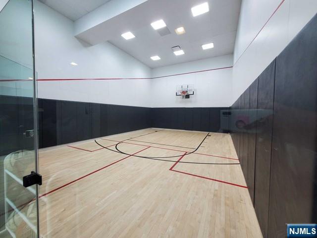 320 Adolphus Avenue #914