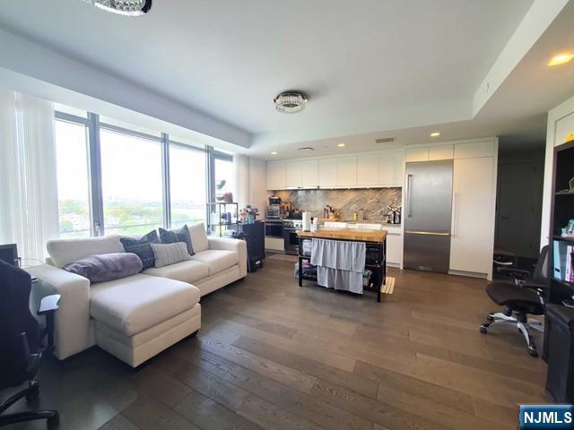 320 Adolphus Avenue #914