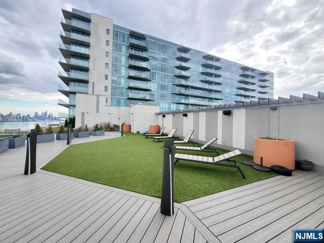 320 Adolphus Avenue #914