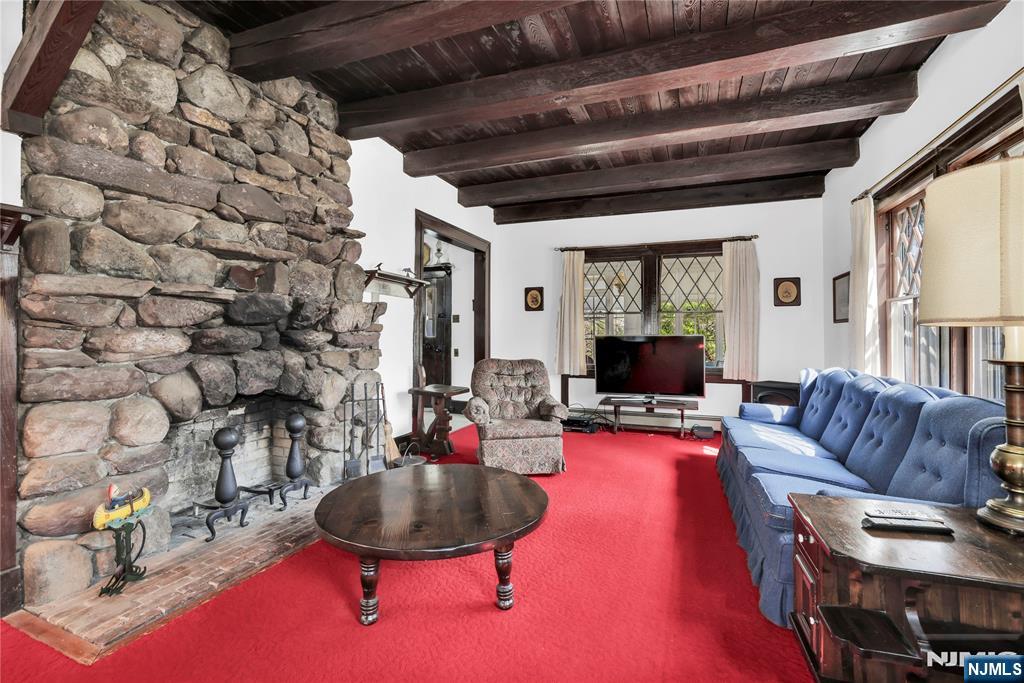 15 Deerhaven Lane