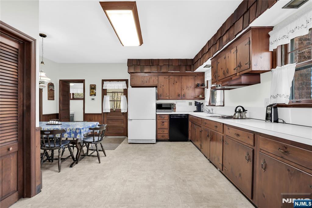 15 Deerhaven Lane