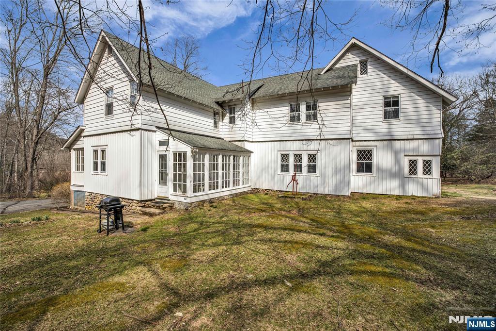 15 Deerhaven Lane