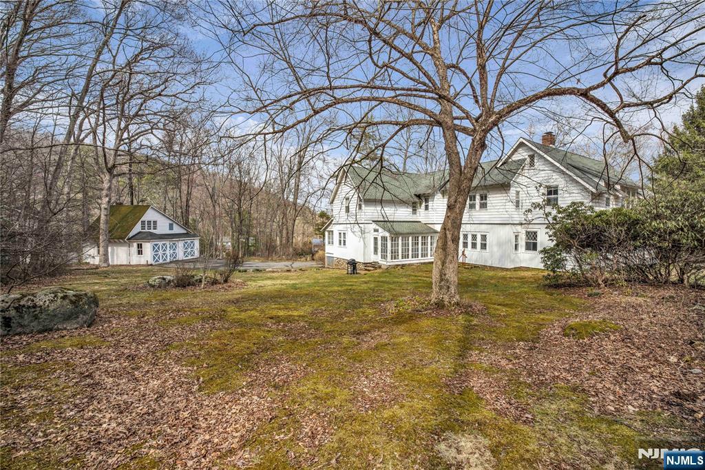 15 Deerhaven Lane