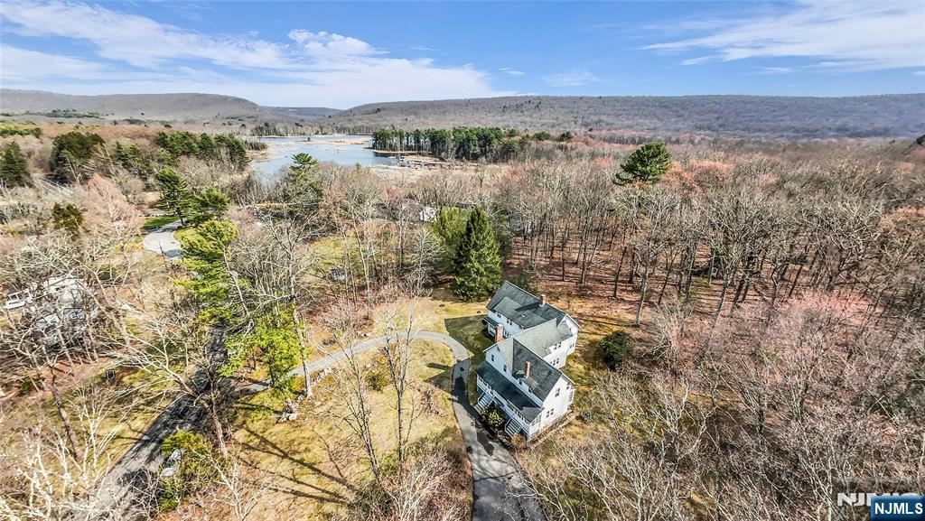 15 Deerhaven Lane