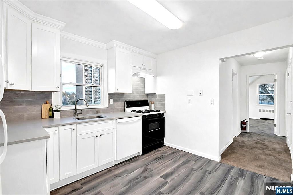 1010 Ponsi Street 2 - Photo 4