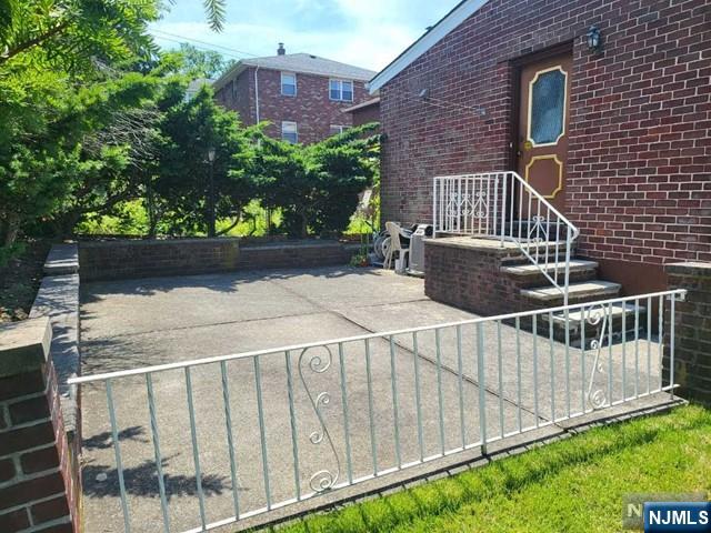 404 9th Street 2 - Photo 1