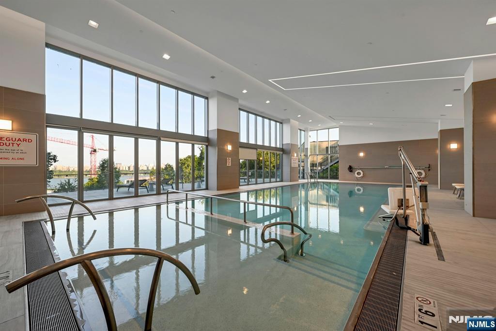 320 Adolphus Avenue #1104