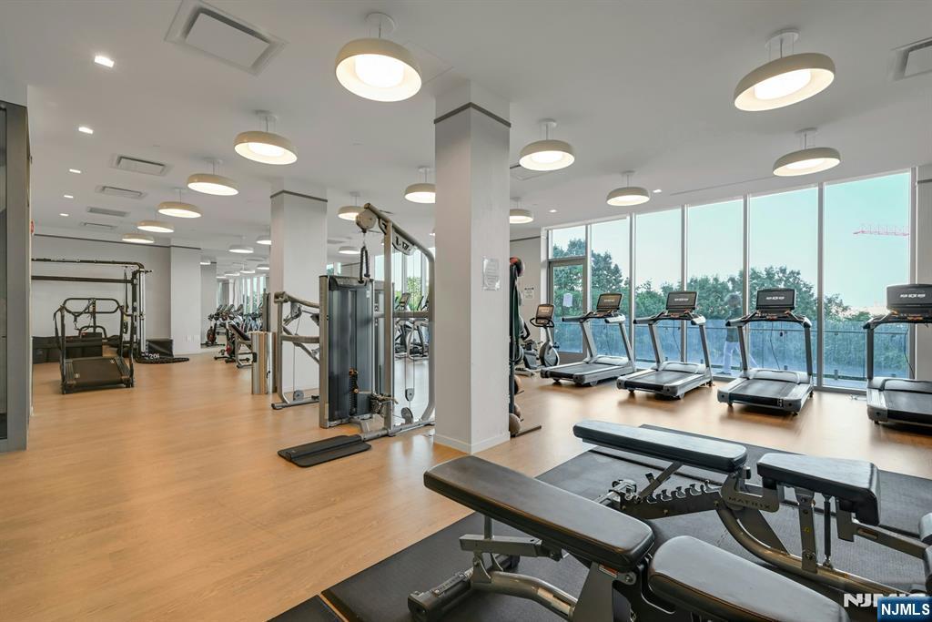 320 Adolphus Avenue #1104