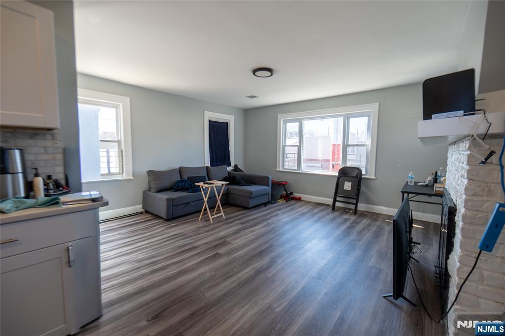 289 Leonia Avenue - Photo 3