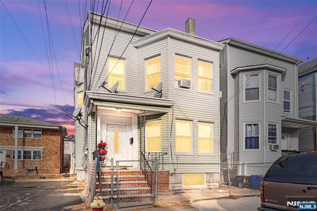 183 Walnut Street - Photo 2