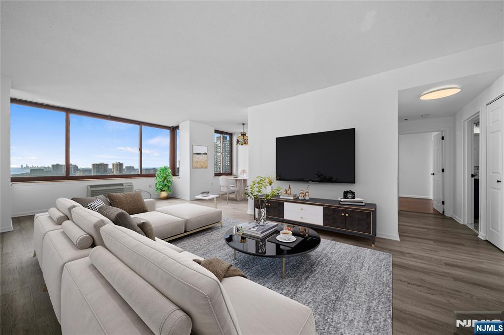 11A Riverview UNIT 11A, North Bergen, NJ, 07047